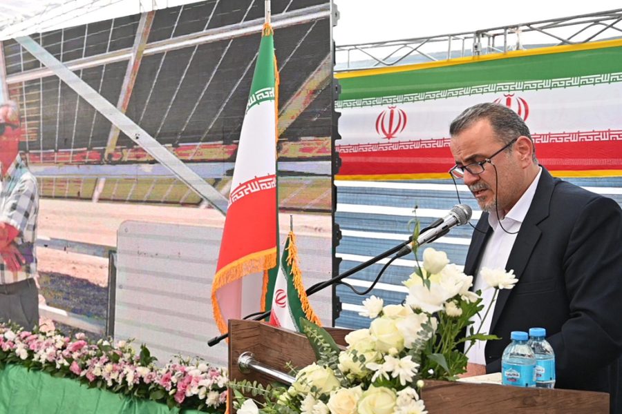 مراسم افتتاح نیروگاه خورشیدی ۱۰ مگاواتی، مهندس برجی، مدیر کارخانه صنایع غذایی دینافود